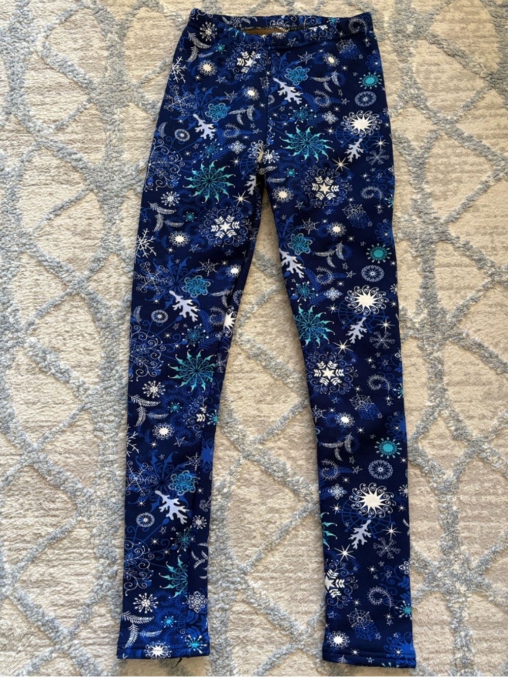 3 for $14 just cozy Navy Blue Snowflake Leggings xs/s